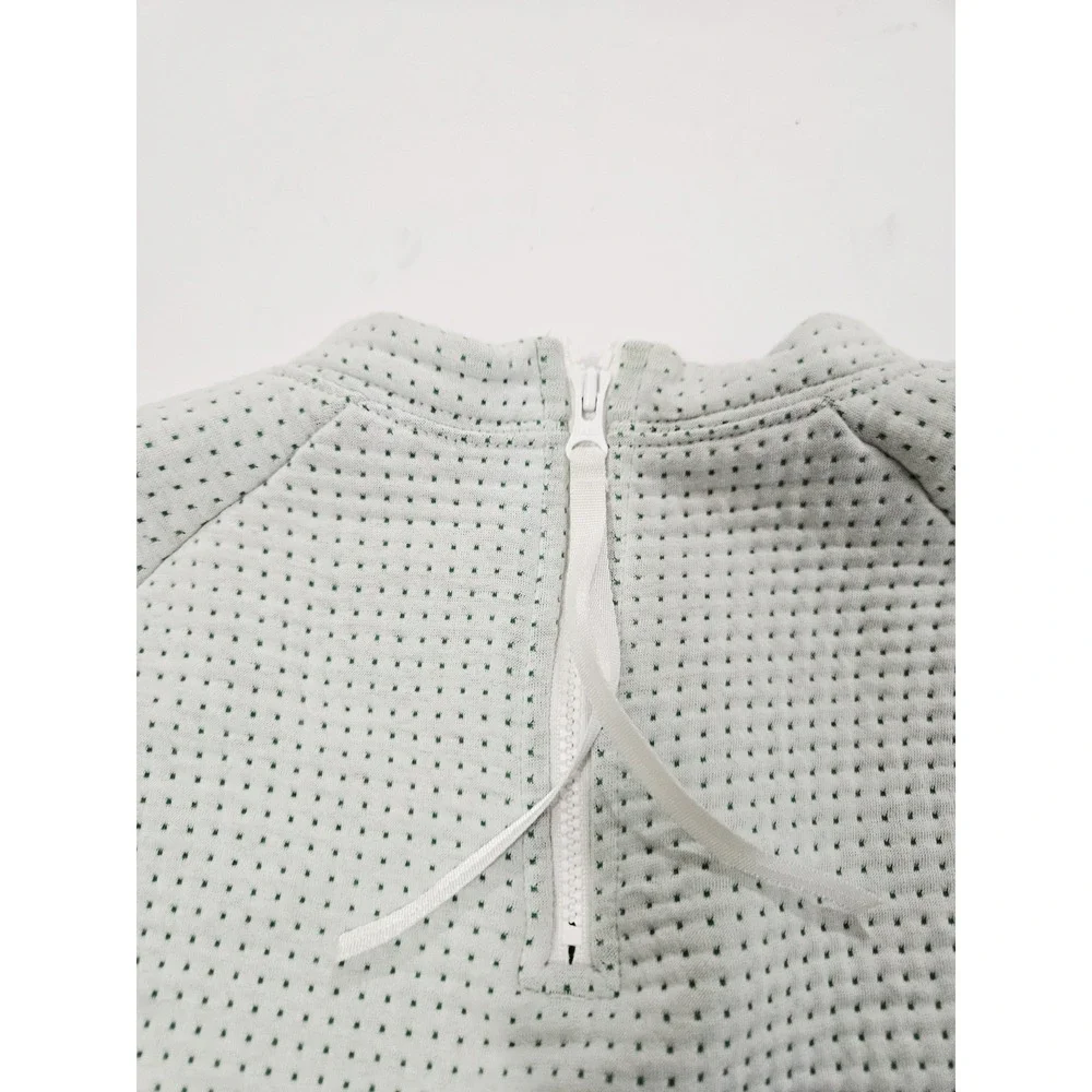 Nike Sportswear Therma-FIT Tech Pack Cropped Sweatshirt (Teal, $130) - Women's M